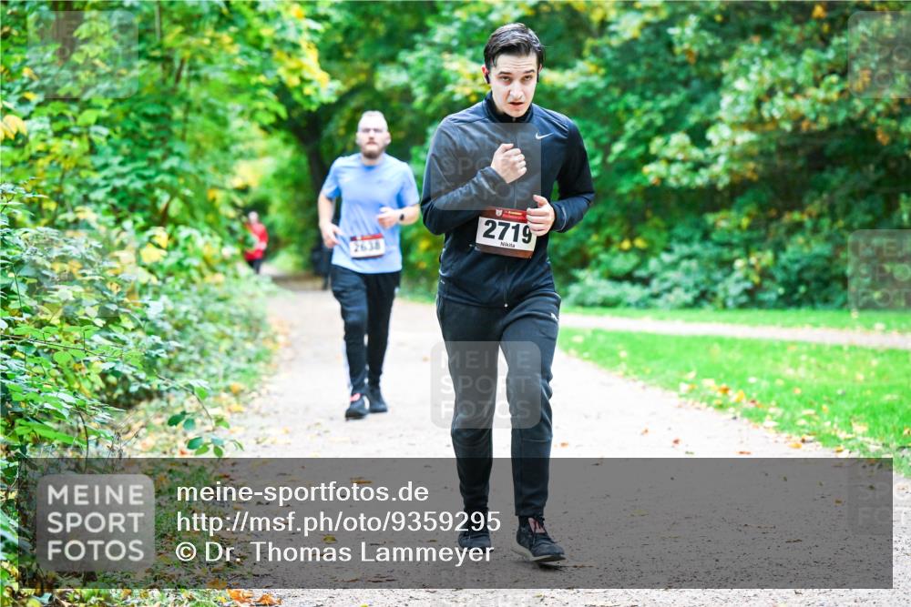 12.10.2025 - Bramfelder Halbmarathon 2025 Dr. Thomas Lammeyer http://msf.ph/oto/9359295 12.10.2025 11:07:38 Laufen 2638, 2719 meine-sportfotos.de