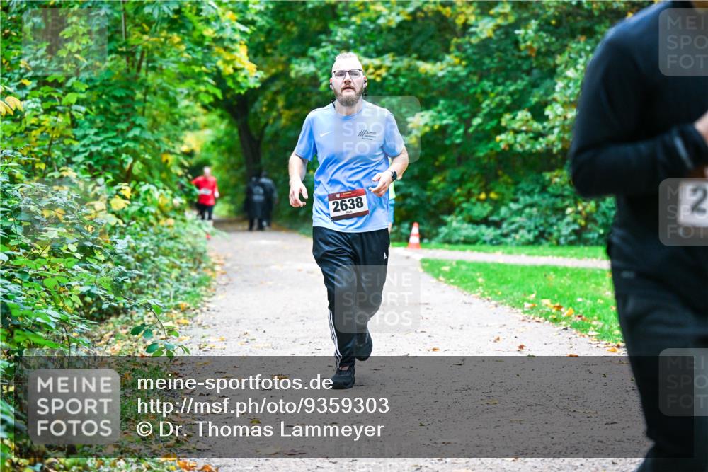 12.10.2025 - Bramfelder Halbmarathon 2025 Dr. Thomas Lammeyer http://msf.ph/oto/9359303 12.10.2025 11:07:40 Laufen 2638, 2 meine-sportfotos.de