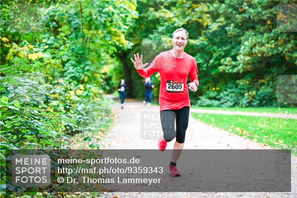 12.10.2025 - Bramfelder Halbmarathon 2025 Dr. Thomas Lammeyer http://msf.ph/oto/9359343 12.10.2025 11:07:49 Laufen 2605 meine-sportfotos.de
