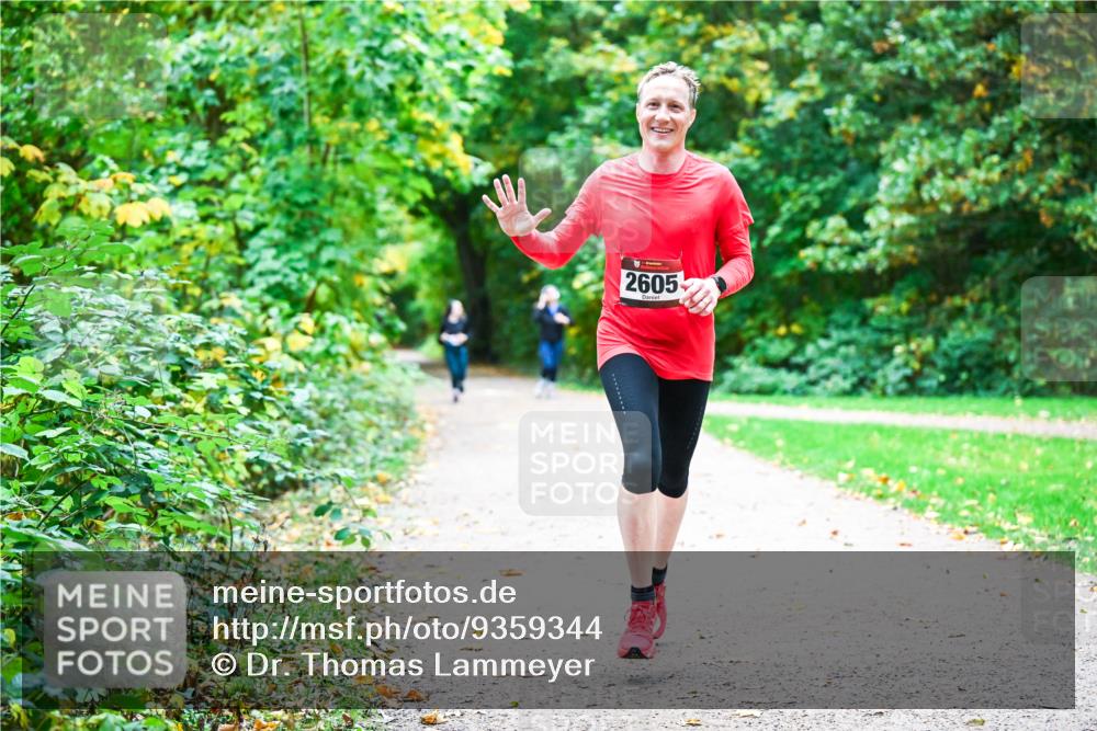 12.10.2025 - Bramfelder Halbmarathon 2025 Dr. Thomas Lammeyer http://msf.ph/oto/9359344 12.10.2025 11:07:50 Laufen 2605 meine-sportfotos.de