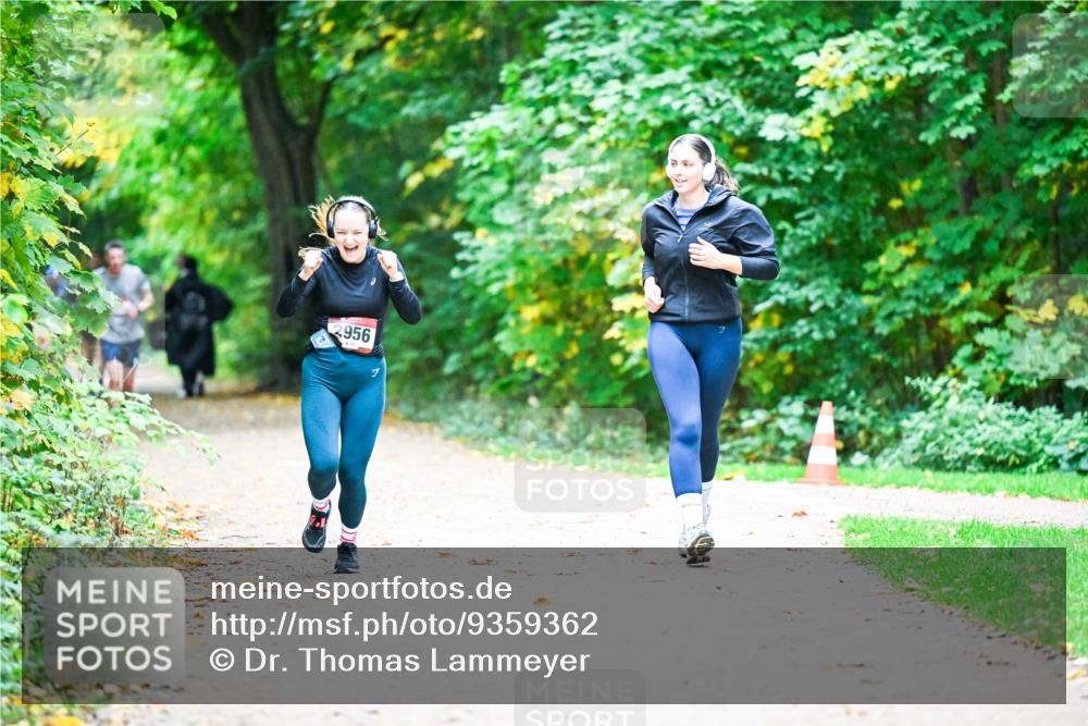 12.10.2025 - Bramfelder Halbmarathon 2025 Dr. Thomas Lammeyer http://msf.ph/oto/9359362 12.10.2025 11:07:55 Laufen 2956 meine-sportfotos.de