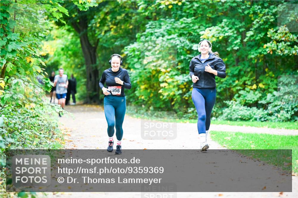 12.10.2025 - Bramfelder Halbmarathon 2025 Dr. Thomas Lammeyer http://msf.ph/oto/9359369 12.10.2025 11:07:56 Laufen 2956 meine-sportfotos.de