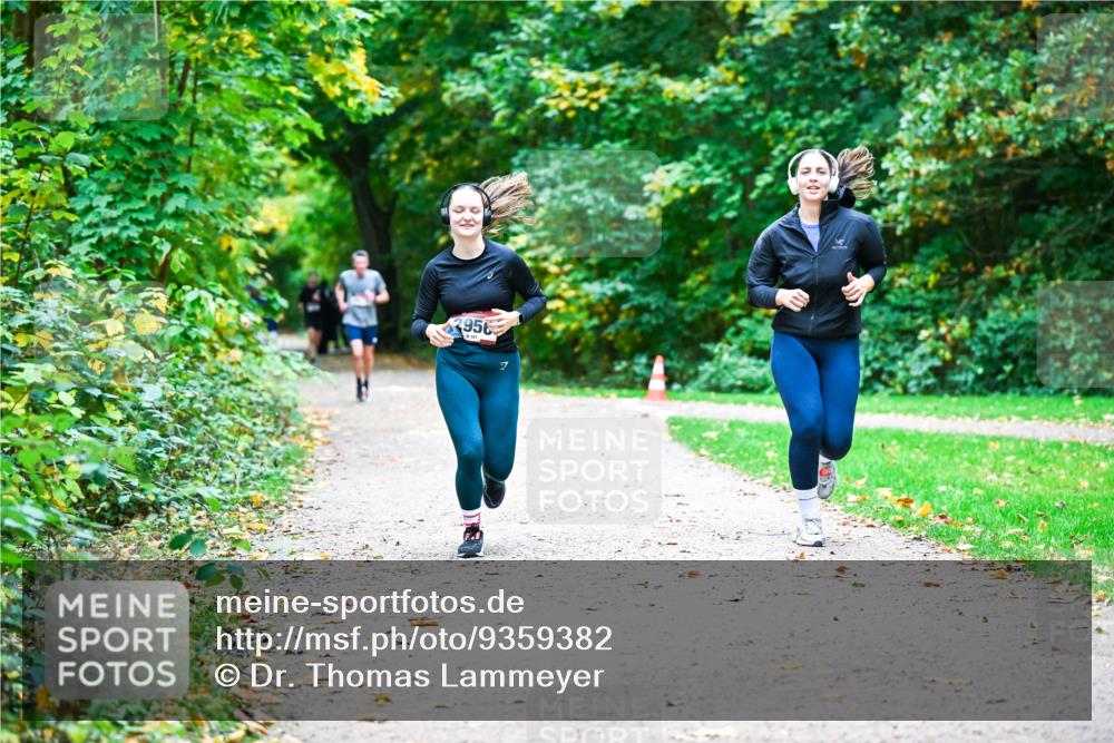 12.10.2025 - Bramfelder Halbmarathon 2025 Dr. Thomas Lammeyer http://msf.ph/oto/9359382 12.10.2025 11:07:59 Laufen 956 meine-sportfotos.de