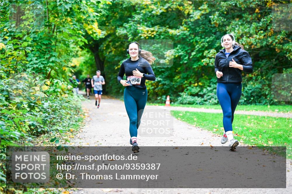 12.10.2025 - Bramfelder Halbmarathon 2025 Dr. Thomas Lammeyer http://msf.ph/oto/9359387 12.10.2025 11:08:00 Laufen 2956, 101, 1 meine-sportfotos.de
