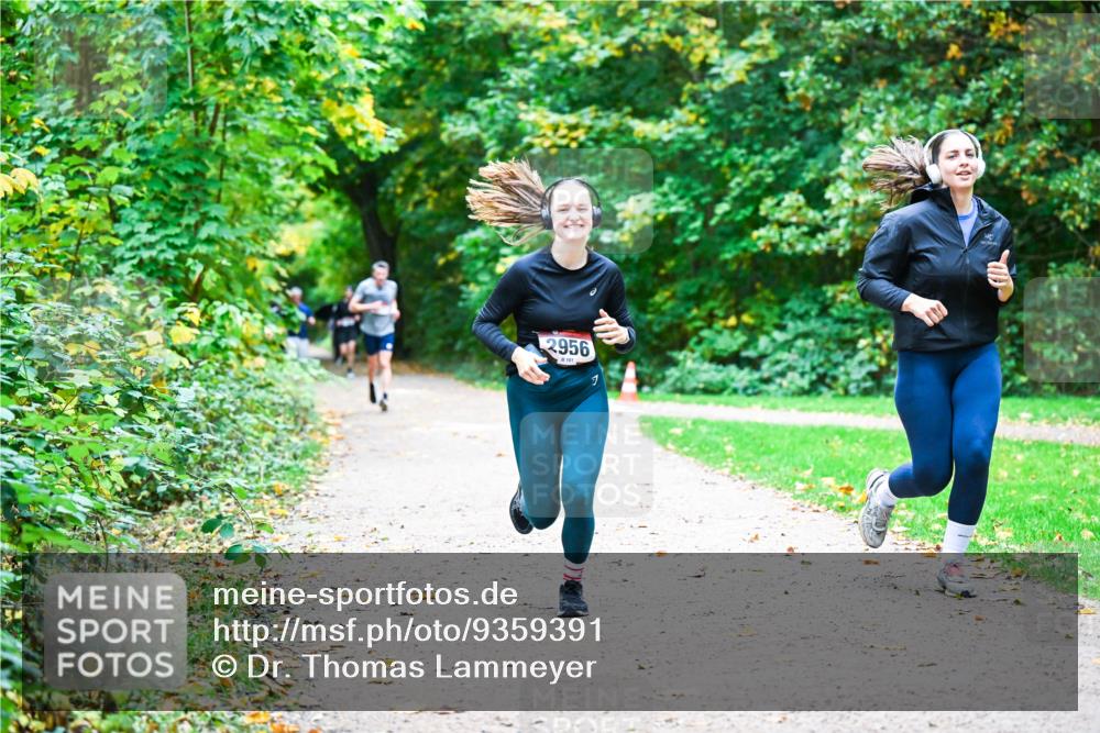 12.10.2025 - Bramfelder Halbmarathon 2025 Dr. Thomas Lammeyer http://msf.ph/oto/9359391 12.10.2025 11:08:00 Laufen 2956, 101 meine-sportfotos.de