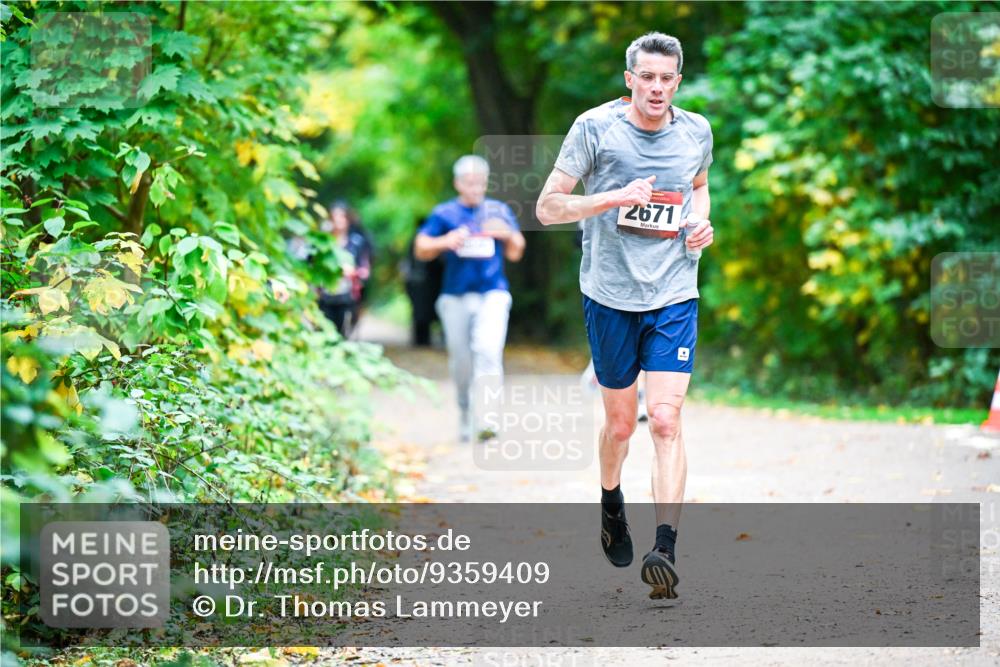 12.10.2025 - Bramfelder Halbmarathon 2025 Dr. Thomas Lammeyer http://msf.ph/oto/9359409 12.10.2025 11:08:05 Laufen 2671 meine-sportfotos.de