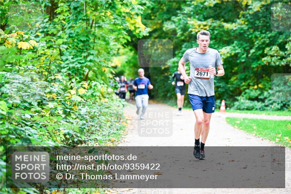 12.10.2025 - Bramfelder Halbmarathon 2025 Dr. Thomas Lammeyer http://msf.ph/oto/9359422 12.10.2025 11:08:06 Laufen 2671 meine-sportfotos.de