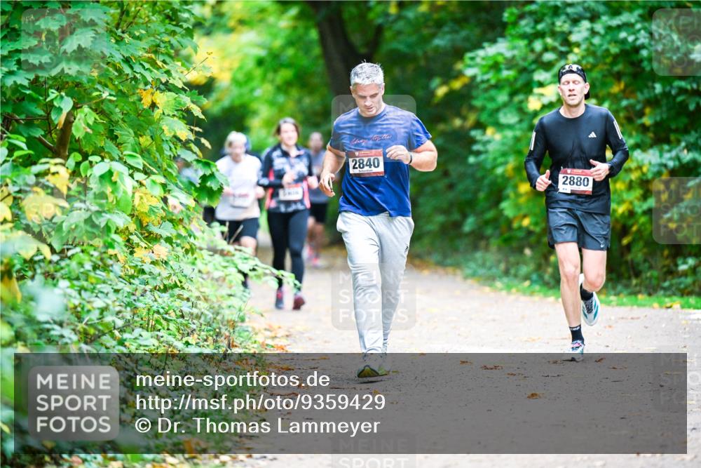 12.10.2025 - Bramfelder Halbmarathon 2025 Dr. Thomas Lammeyer http://msf.ph/oto/9359429 12.10.2025 11:08:08 Laufen 2840, 2880 meine-sportfotos.de
