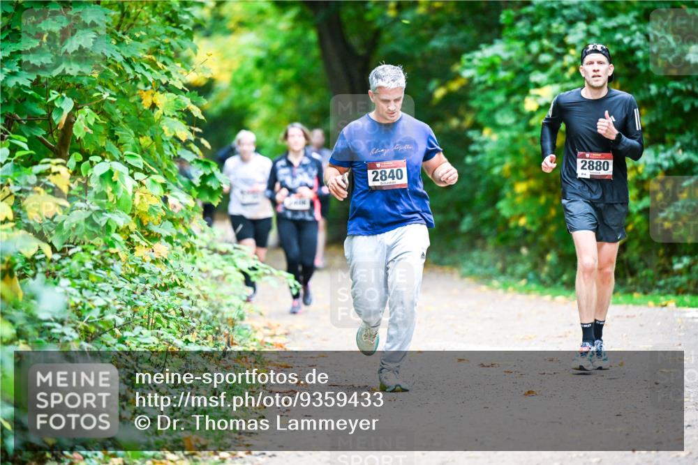 12.10.2025 - Bramfelder Halbmarathon 2025 Dr. Thomas Lammeyer http://msf.ph/oto/9359433 12.10.2025 11:08:09 Laufen 2840, 2880 meine-sportfotos.de