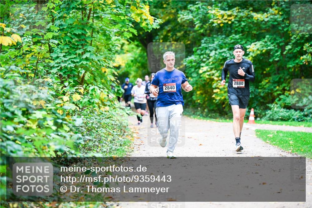 12.10.2025 - Bramfelder Halbmarathon 2025 Dr. Thomas Lammeyer http://msf.ph/oto/9359443 12.10.2025 11:08:10 Laufen 2840, 2880 meine-sportfotos.de