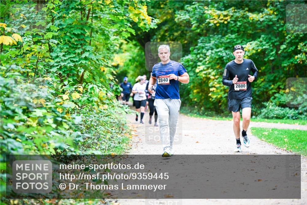 12.10.2025 - Bramfelder Halbmarathon 2025 Dr. Thomas Lammeyer http://msf.ph/oto/9359445 12.10.2025 11:08:10 Laufen 2840, 2880 meine-sportfotos.de