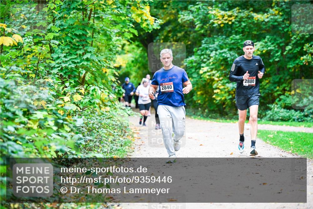 12.10.2025 - Bramfelder Halbmarathon 2025 Dr. Thomas Lammeyer http://msf.ph/oto/9359446 12.10.2025 11:08:11 Laufen 2840, 2880 meine-sportfotos.de