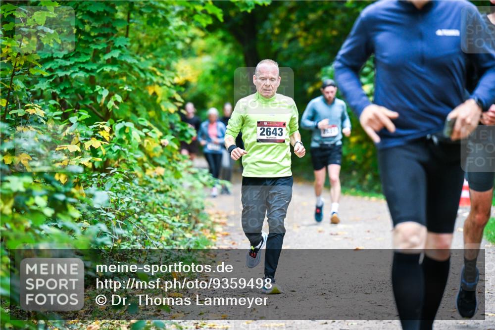 12.10.2025 - Bramfelder Halbmarathon 2025 Dr. Thomas Lammeyer http://msf.ph/oto/9359498 12.10.2025 11:08:29 Laufen 2643, 2431 meine-sportfotos.de