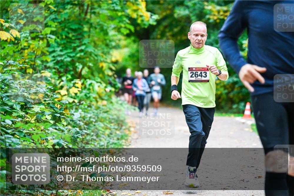 12.10.2025 - Bramfelder Halbmarathon 2025 Dr. Thomas Lammeyer http://msf.ph/oto/9359509 12.10.2025 11:08:30 Laufen 2643 meine-sportfotos.de