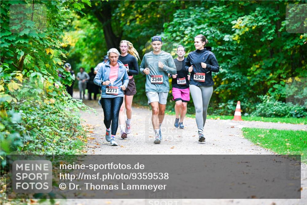 12.10.2025 - Bramfelder Halbmarathon 2025 Dr. Thomas Lammeyer http://msf.ph/oto/9359538 12.10.2025 11:08:36 Laufen 2273, 2346, 2345, 2480 meine-sportfotos.de