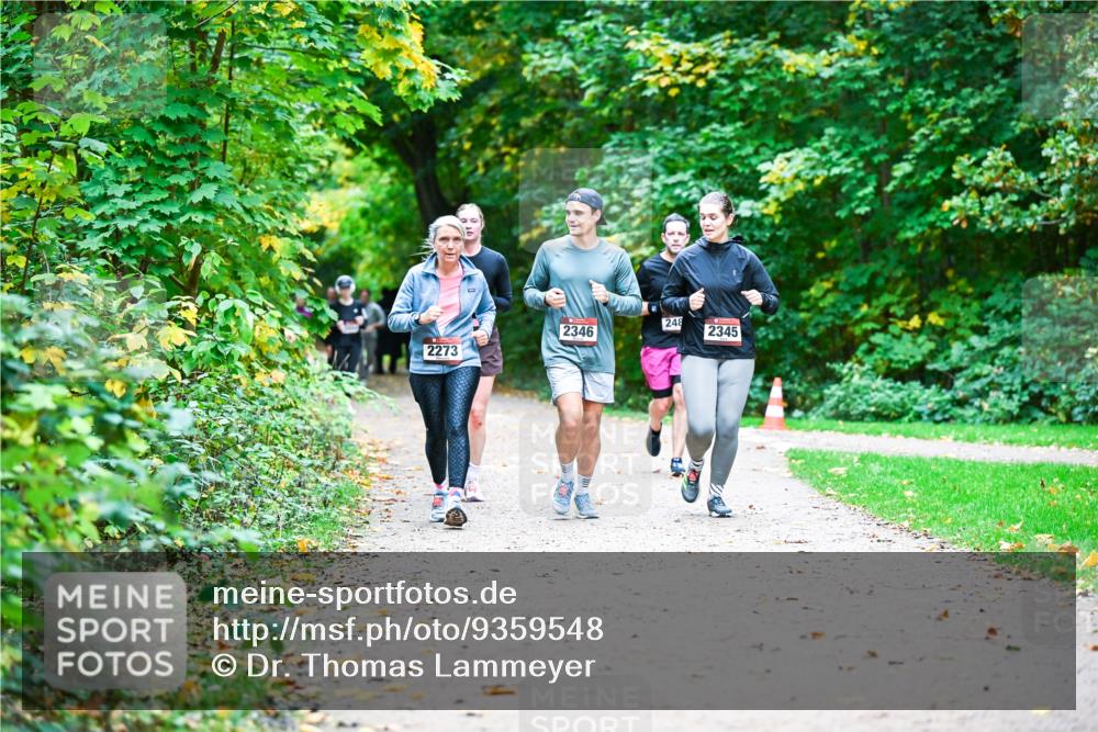 12.10.2025 - Bramfelder Halbmarathon 2025 Dr. Thomas Lammeyer http://msf.ph/oto/9359548 12.10.2025 11:08:38 Laufen 2273, 2346, 248, 2345 meine-sportfotos.de
