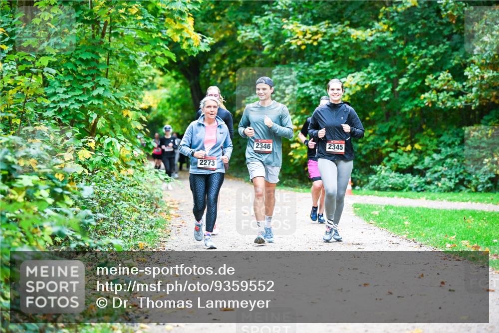 12.10.2025 - Bramfelder Halbmarathon 2025 Dr. Thomas Lammeyer http://msf.ph/oto/9359552 12.10.2025 11:08:38 Laufen 2273, 2346, 2345 meine-sportfotos.de