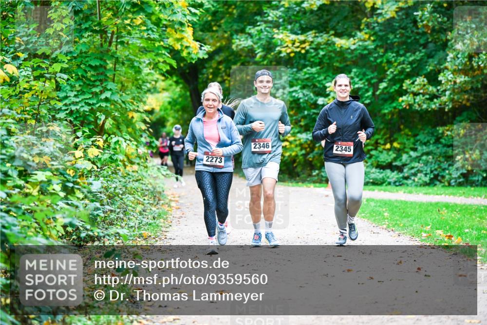 12.10.2025 - Bramfelder Halbmarathon 2025 Dr. Thomas Lammeyer http://msf.ph/oto/9359560 12.10.2025 11:08:39 Laufen 2273, 2346, 2345 meine-sportfotos.de
