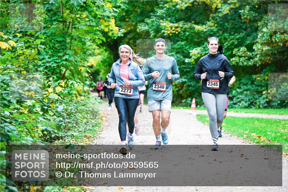 12.10.2025 - Bramfelder Halbmarathon 2025 Dr. Thomas Lammeyer http://msf.ph/oto/9359565 12.10.2025 11:08:40 Laufen 2273, 2346, 2345 meine-sportfotos.de