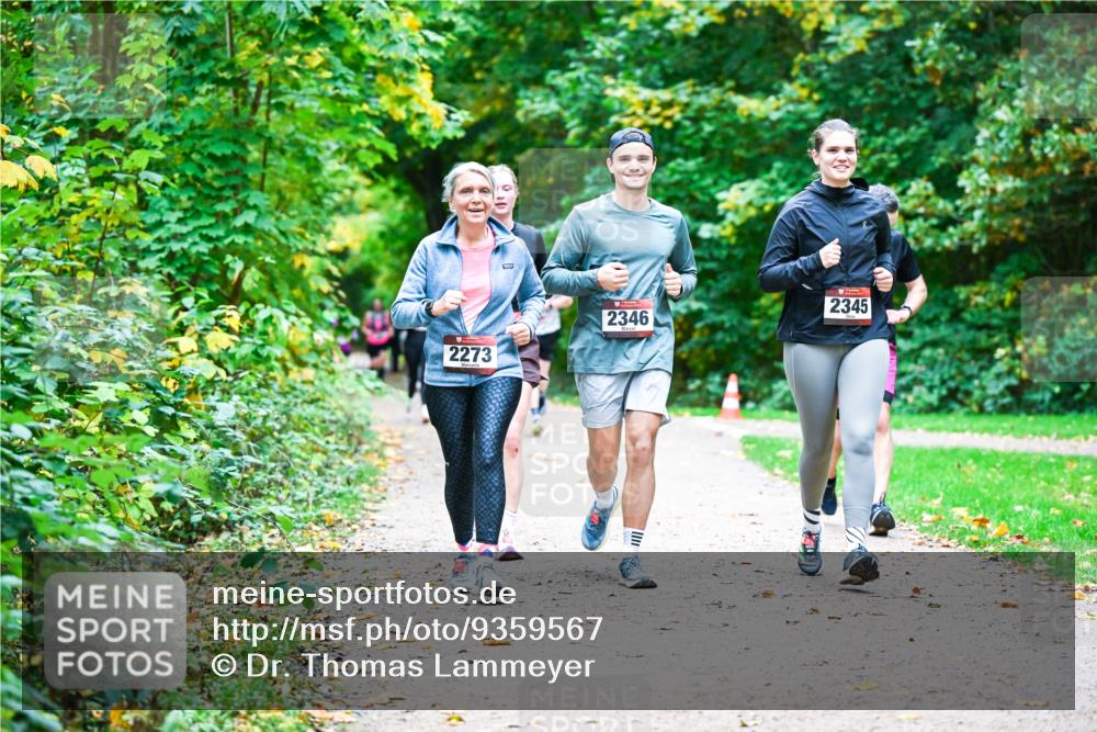 12.10.2025 - Bramfelder Halbmarathon 2025 Dr. Thomas Lammeyer http://msf.ph/oto/9359567 12.10.2025 11:08:40 Laufen 2273, 2346, 2345 meine-sportfotos.de