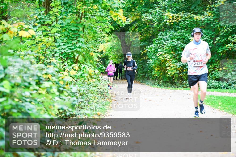 12.10.2025 - Bramfelder Halbmarathon 2025 Dr. Thomas Lammeyer http://msf.ph/oto/9359583 12.10.2025 11:08:44 Laufen 2, 27122, 2434 meine-sportfotos.de