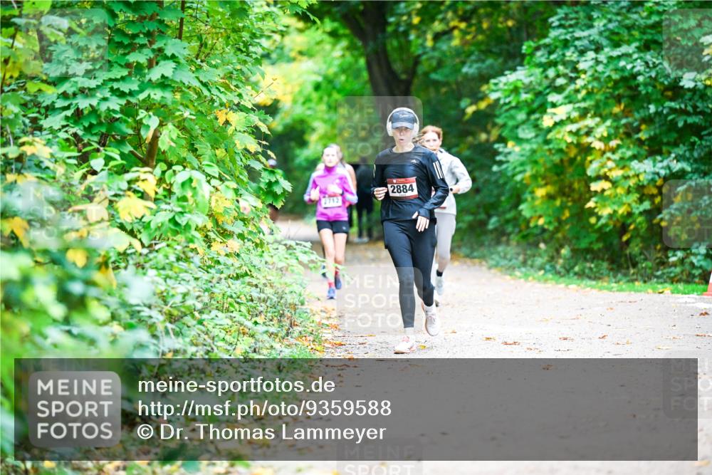 12.10.2025 - Bramfelder Halbmarathon 2025 Dr. Thomas Lammeyer http://msf.ph/oto/9359588 12.10.2025 11:08:45 Laufen 2884, 2715 meine-sportfotos.de
