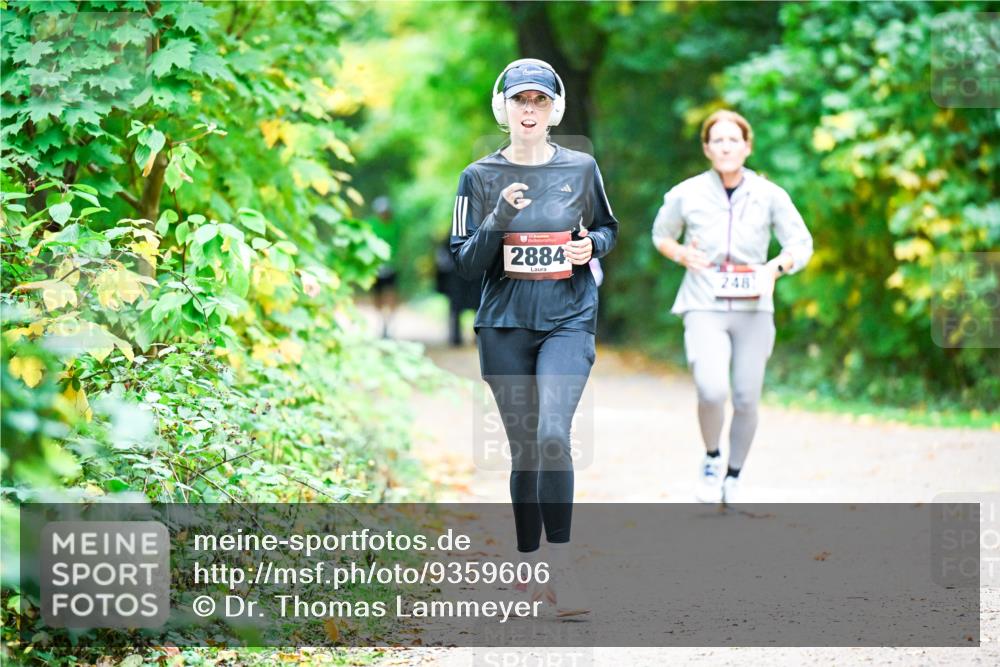 12.10.2025 - Bramfelder Halbmarathon 2025 Dr. Thomas Lammeyer http://msf.ph/oto/9359606 12.10.2025 11:08:48 Laufen 2884, 248 meine-sportfotos.de
