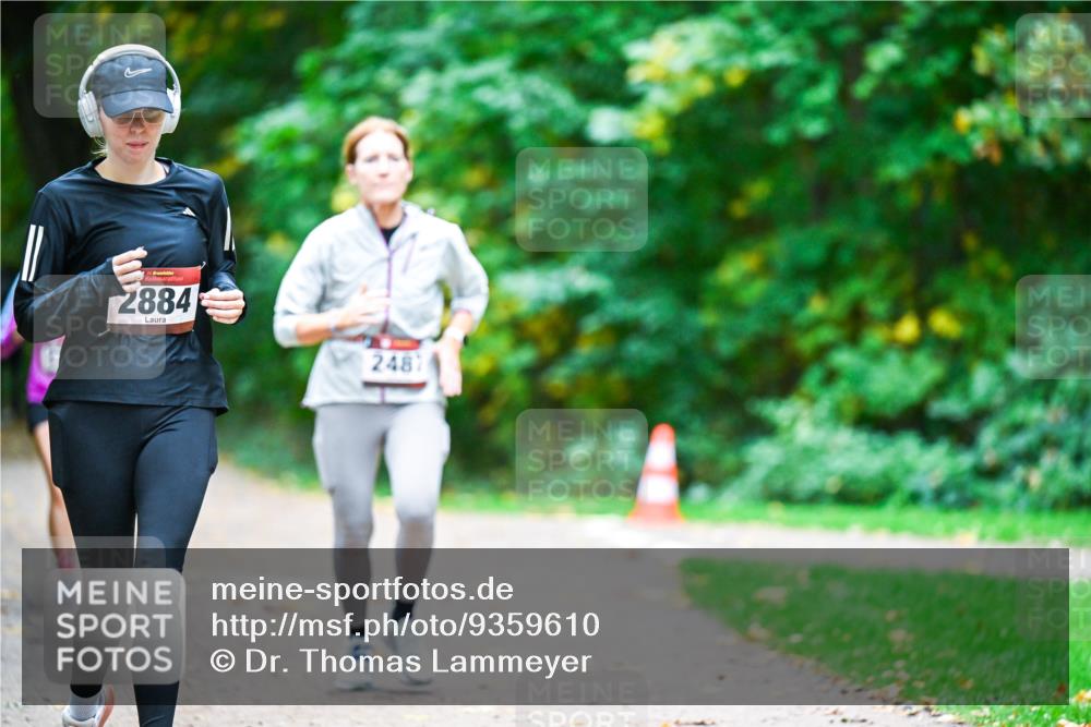 12.10.2025 - Bramfelder Halbmarathon 2025 Dr. Thomas Lammeyer http://msf.ph/oto/9359610 12.10.2025 11:08:49 Laufen 34, 2884, 2487 meine-sportfotos.de