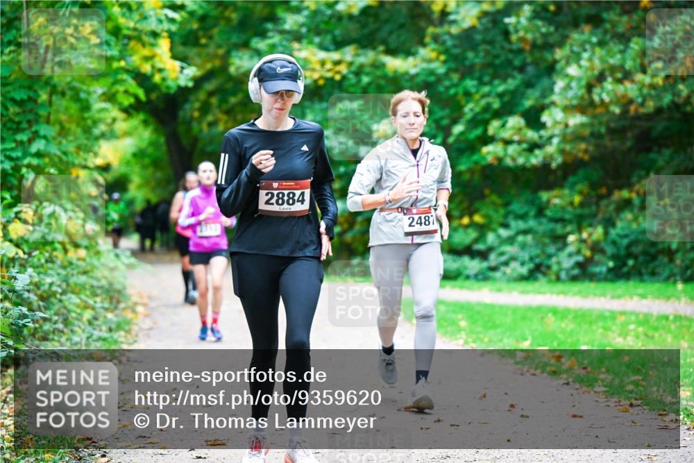 12.10.2025 - Bramfelder Halbmarathon 2025 Dr. Thomas Lammeyer http://msf.ph/oto/9359620 12.10.2025 11:08:51 Laufen 2884, 2481 meine-sportfotos.de