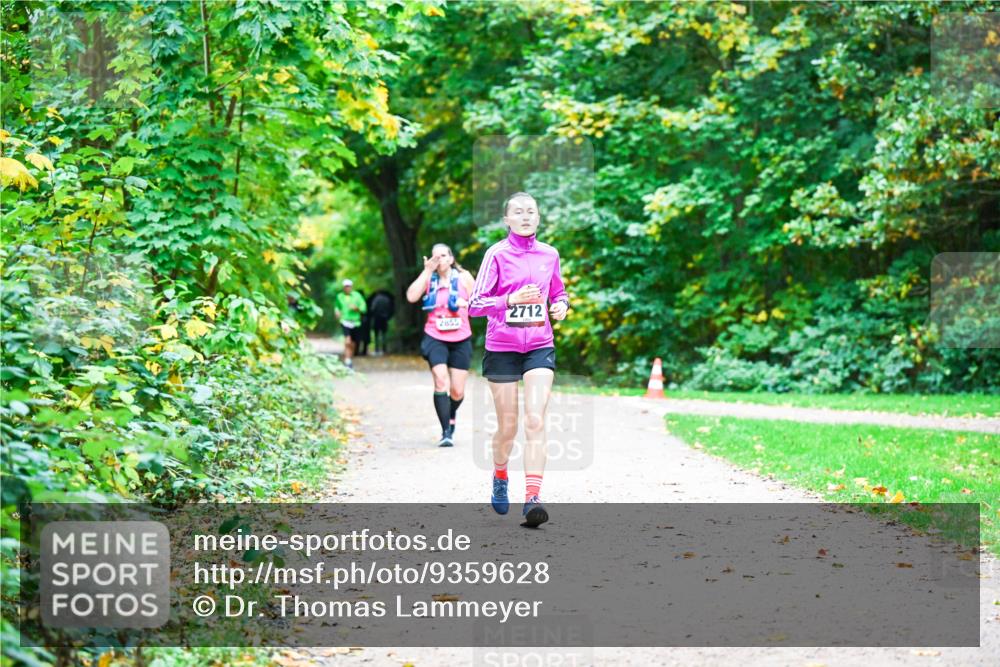 12.10.2025 - Bramfelder Halbmarathon 2025 Dr. Thomas Lammeyer http://msf.ph/oto/9359628 12.10.2025 11:08:54 Laufen 2712, 2855 meine-sportfotos.de