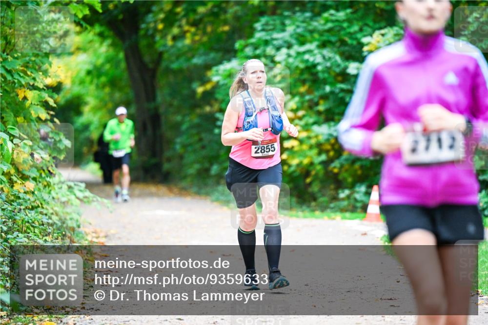 12.10.2025 - Bramfelder Halbmarathon 2025 Dr. Thomas Lammeyer http://msf.ph/oto/9359633 12.10.2025 11:08:55 Laufen 2855 meine-sportfotos.de