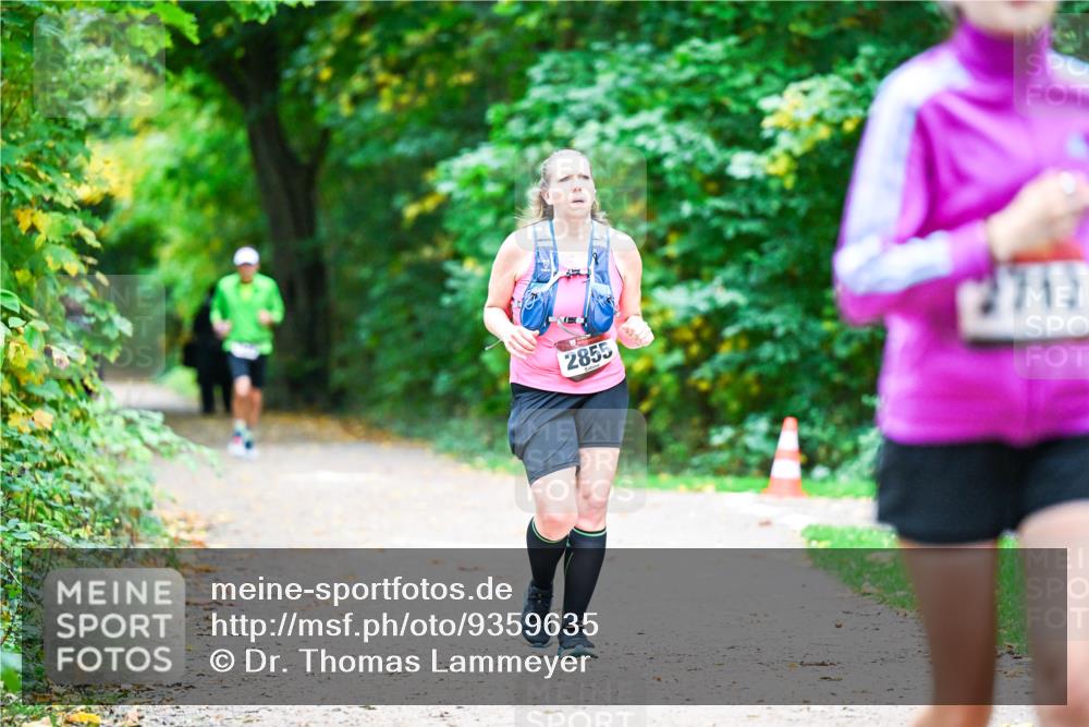 12.10.2025 - Bramfelder Halbmarathon 2025 Dr. Thomas Lammeyer http://msf.ph/oto/9359635 12.10.2025 11:08:56 Laufen 2855, 2713 meine-sportfotos.de