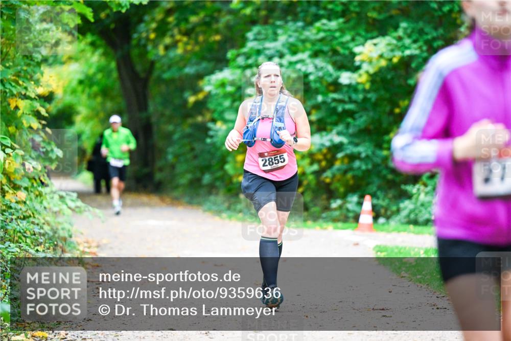 12.10.2025 - Bramfelder Halbmarathon 2025 Dr. Thomas Lammeyer http://msf.ph/oto/9359636 12.10.2025 11:08:56 Laufen 2855 meine-sportfotos.de