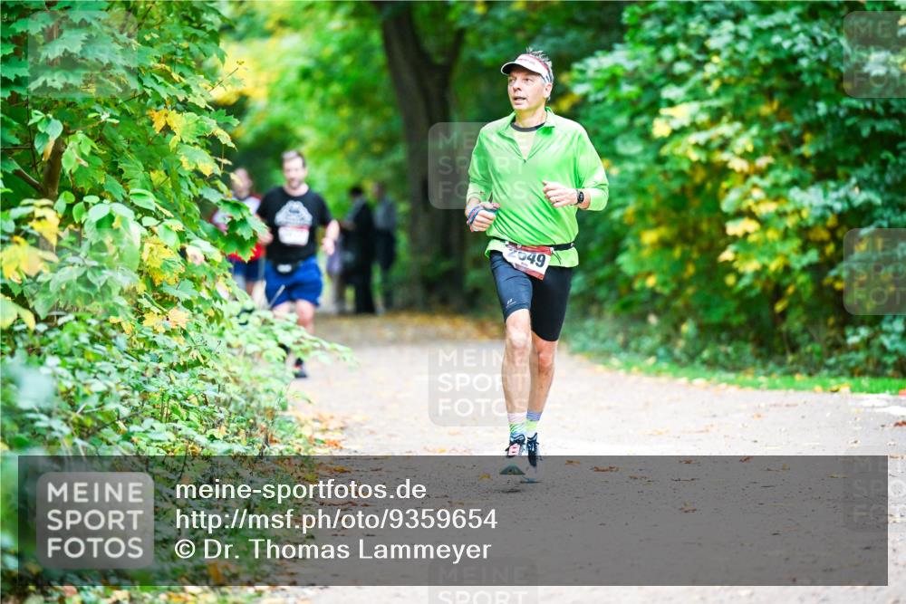 12.10.2025 - Bramfelder Halbmarathon 2025 Dr. Thomas Lammeyer http://msf.ph/oto/9359654 12.10.2025 11:09:02 Laufen 2049 meine-sportfotos.de