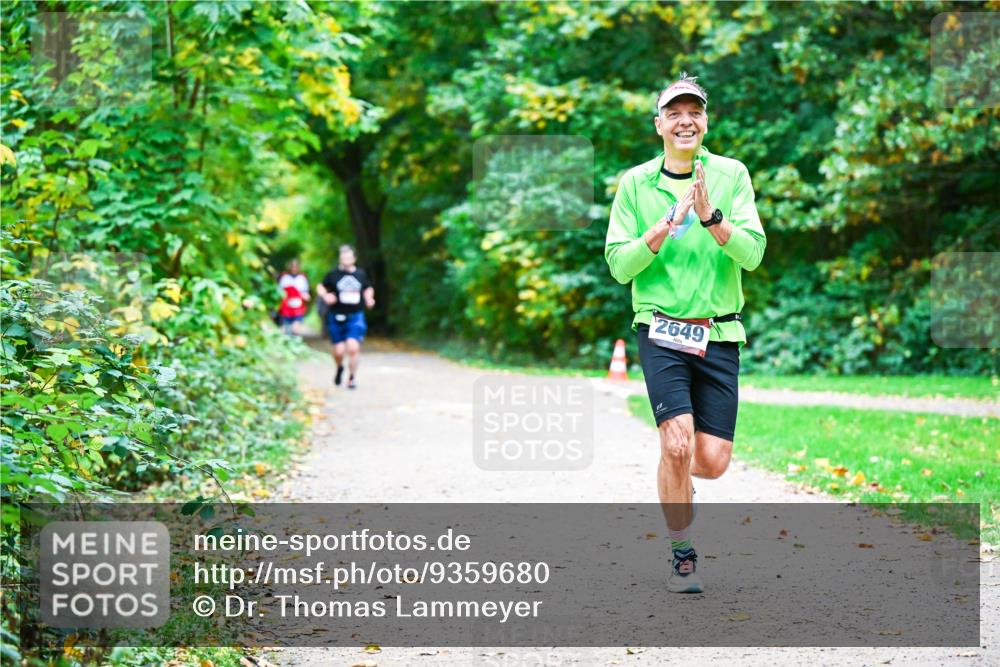 12.10.2025 - Bramfelder Halbmarathon 2025 Dr. Thomas Lammeyer http://msf.ph/oto/9359680 12.10.2025 11:09:05 Laufen 2649 meine-sportfotos.de