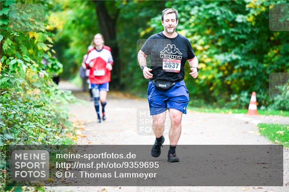 12.10.2025 - Bramfelder Halbmarathon 2025 Dr. Thomas Lammeyer http://msf.ph/oto/9359695 12.10.2025 11:09:12 Laufen 2637 meine-sportfotos.de