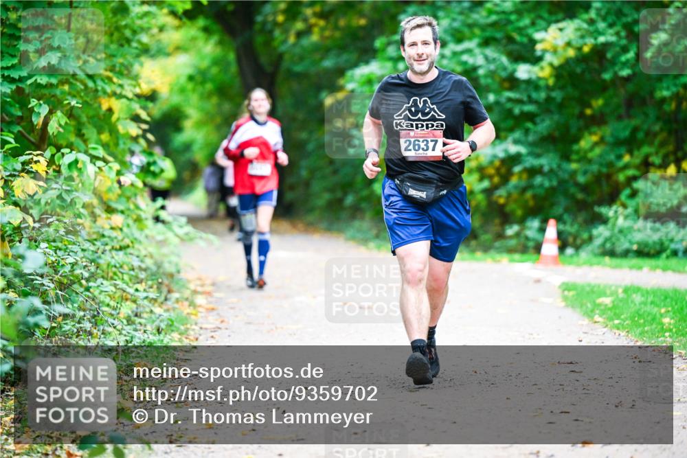12.10.2025 - Bramfelder Halbmarathon 2025 Dr. Thomas Lammeyer http://msf.ph/oto/9359702 12.10.2025 11:09:13 Laufen 2637 meine-sportfotos.de