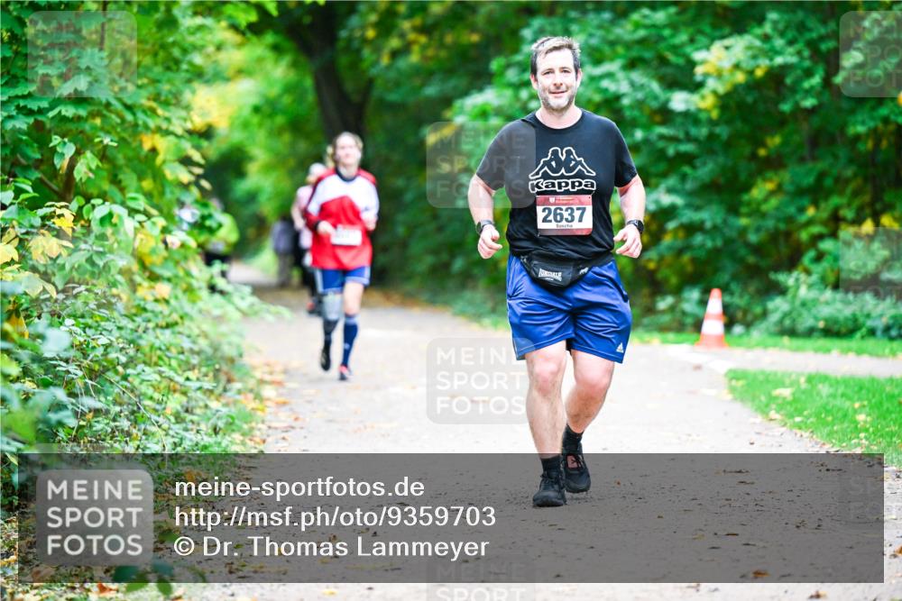 12.10.2025 - Bramfelder Halbmarathon 2025 Dr. Thomas Lammeyer http://msf.ph/oto/9359703 12.10.2025 11:09:13 Laufen 2637 meine-sportfotos.de