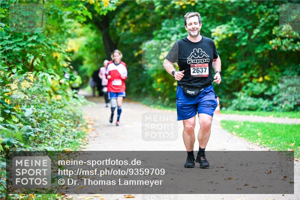 12.10.2025 - Bramfelder Halbmarathon 2025 Dr. Thomas Lammeyer http://msf.ph/oto/9359709 12.10.2025 11:09:14 Laufen 2637 meine-sportfotos.de