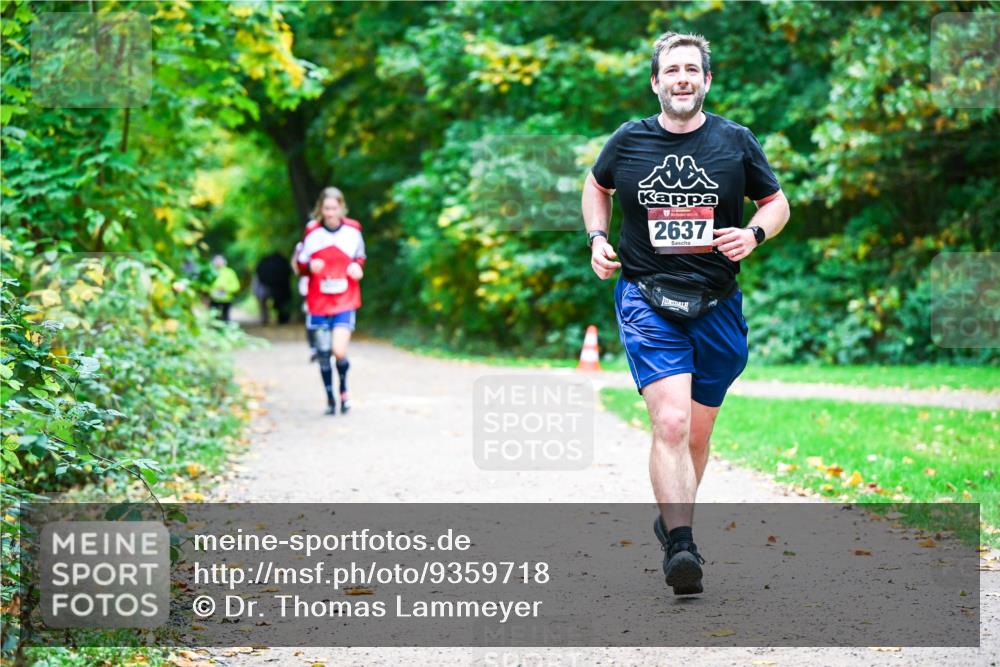 12.10.2025 - Bramfelder Halbmarathon 2025 Dr. Thomas Lammeyer http://msf.ph/oto/9359718 12.10.2025 11:09:15 Laufen 2637 meine-sportfotos.de