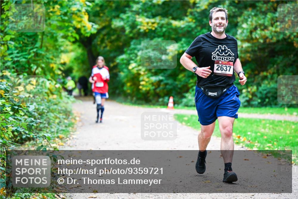 12.10.2025 - Bramfelder Halbmarathon 2025 Dr. Thomas Lammeyer http://msf.ph/oto/9359721 12.10.2025 11:09:15 Laufen 2637 meine-sportfotos.de