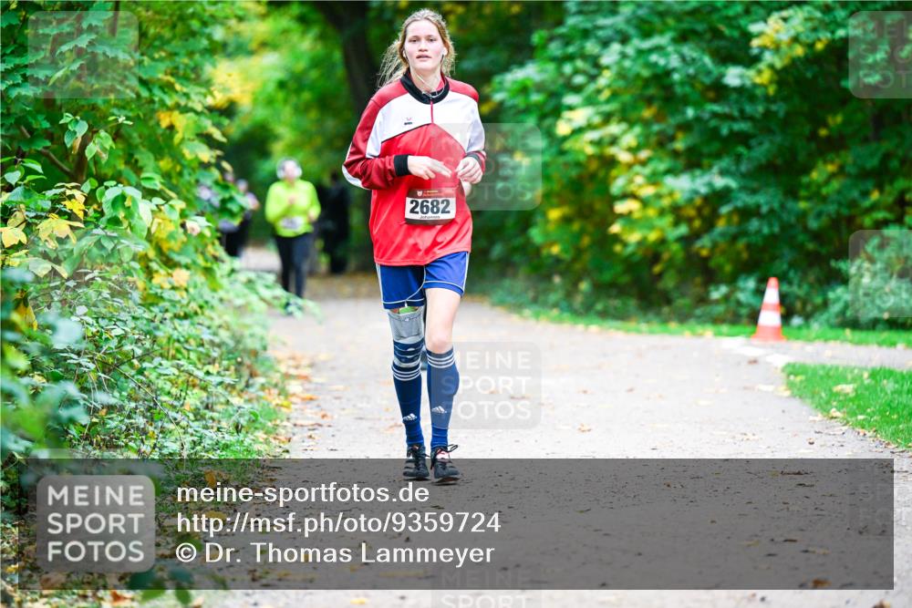 12.10.2025 - Bramfelder Halbmarathon 2025 Dr. Thomas Lammeyer http://msf.ph/oto/9359724 12.10.2025 11:09:18 Laufen 2682 meine-sportfotos.de