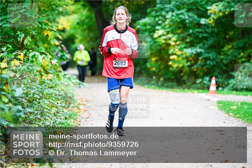 12.10.2025 - Bramfelder Halbmarathon 2025 Dr. Thomas Lammeyer http://msf.ph/oto/9359726 12.10.2025 11:09:18 Laufen 2682 meine-sportfotos.de