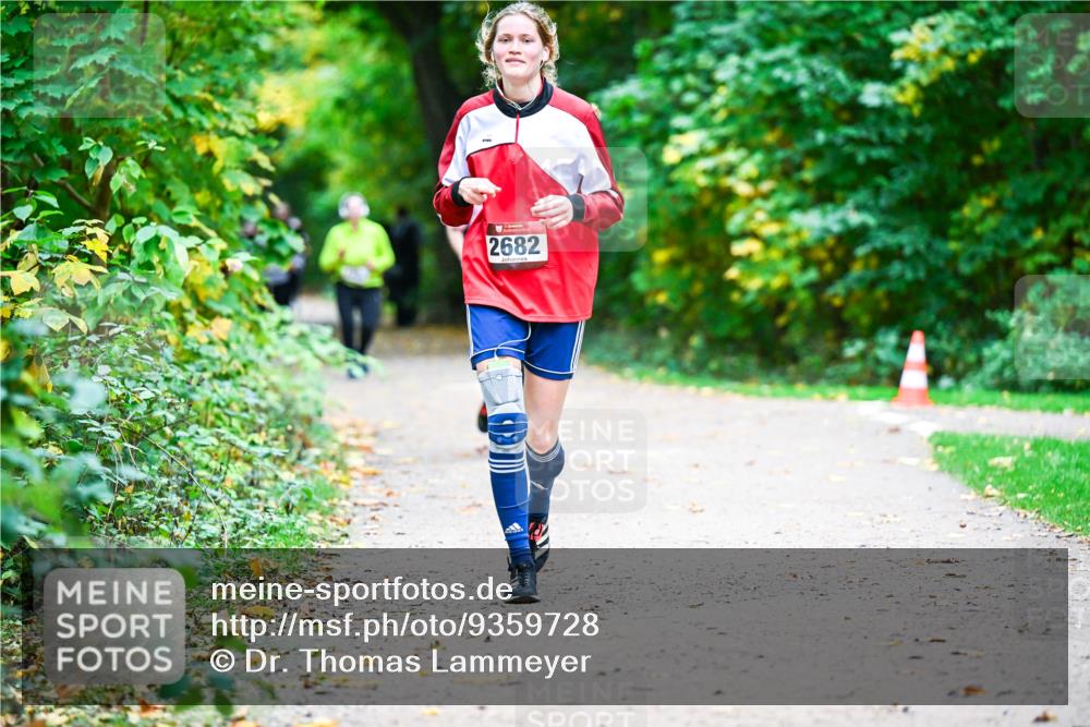 12.10.2025 - Bramfelder Halbmarathon 2025 Dr. Thomas Lammeyer http://msf.ph/oto/9359728 12.10.2025 11:09:19 Laufen 2682 meine-sportfotos.de