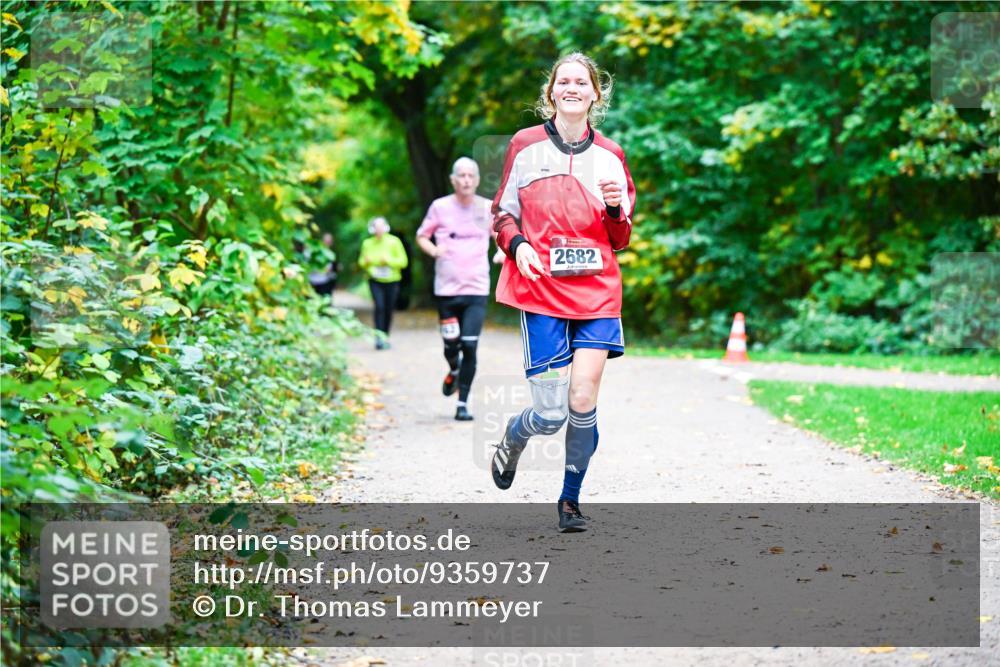 12.10.2025 - Bramfelder Halbmarathon 2025 Dr. Thomas Lammeyer http://msf.ph/oto/9359737 12.10.2025 11:09:20 Laufen 2682 meine-sportfotos.de