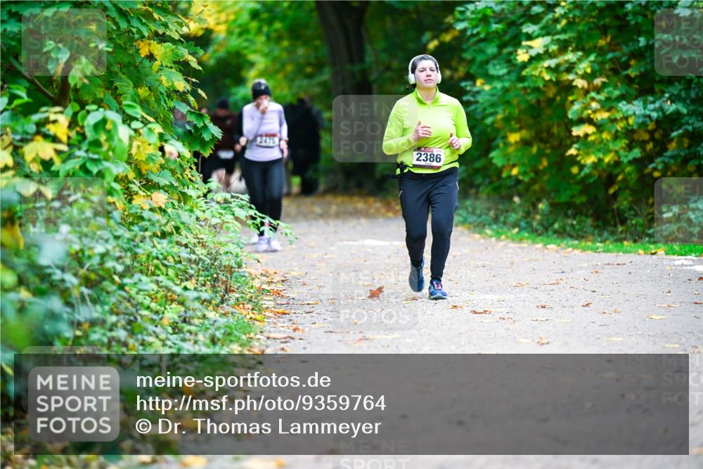 12.10.2025 - Bramfelder Halbmarathon 2025 Dr. Thomas Lammeyer http://msf.ph/oto/9359764 12.10.2025 11:09:26 Laufen 3475, 2386 meine-sportfotos.de