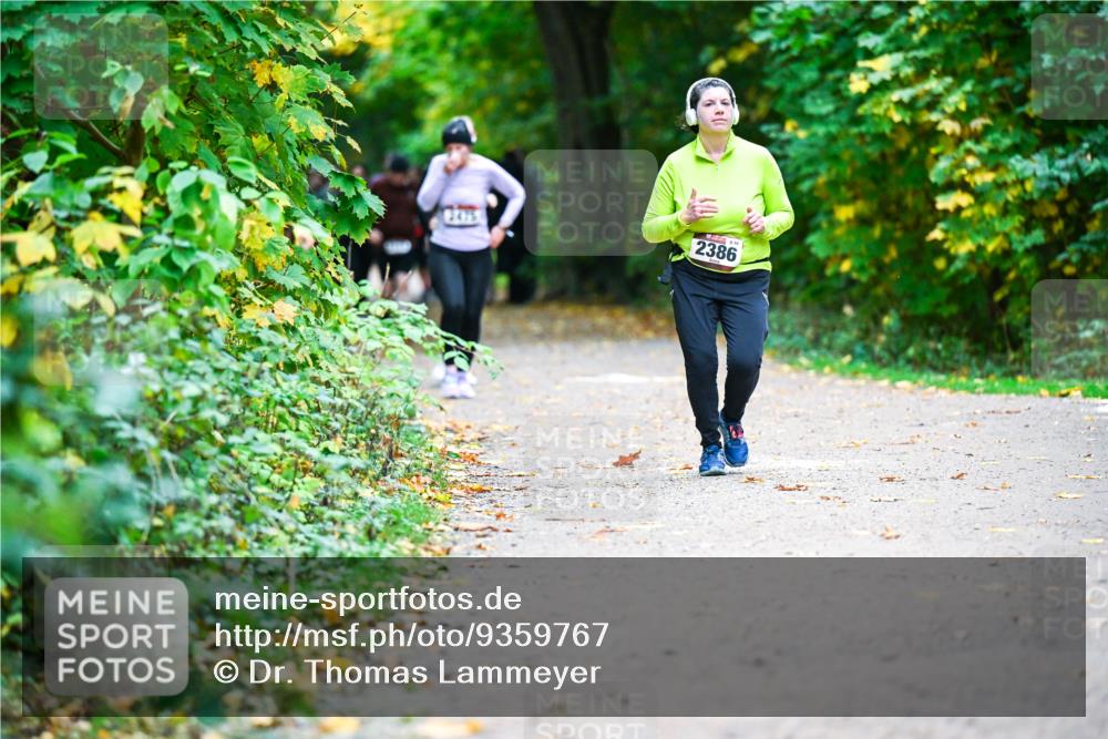 12.10.2025 - Bramfelder Halbmarathon 2025 Dr. Thomas Lammeyer http://msf.ph/oto/9359767 12.10.2025 11:09:26 Laufen 2386 meine-sportfotos.de