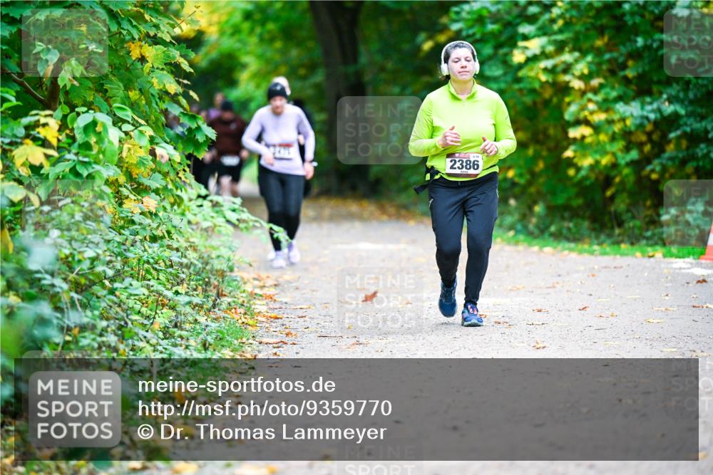 12.10.2025 - Bramfelder Halbmarathon 2025 Dr. Thomas Lammeyer http://msf.ph/oto/9359770 12.10.2025 11:09:27 Laufen 2386 meine-sportfotos.de