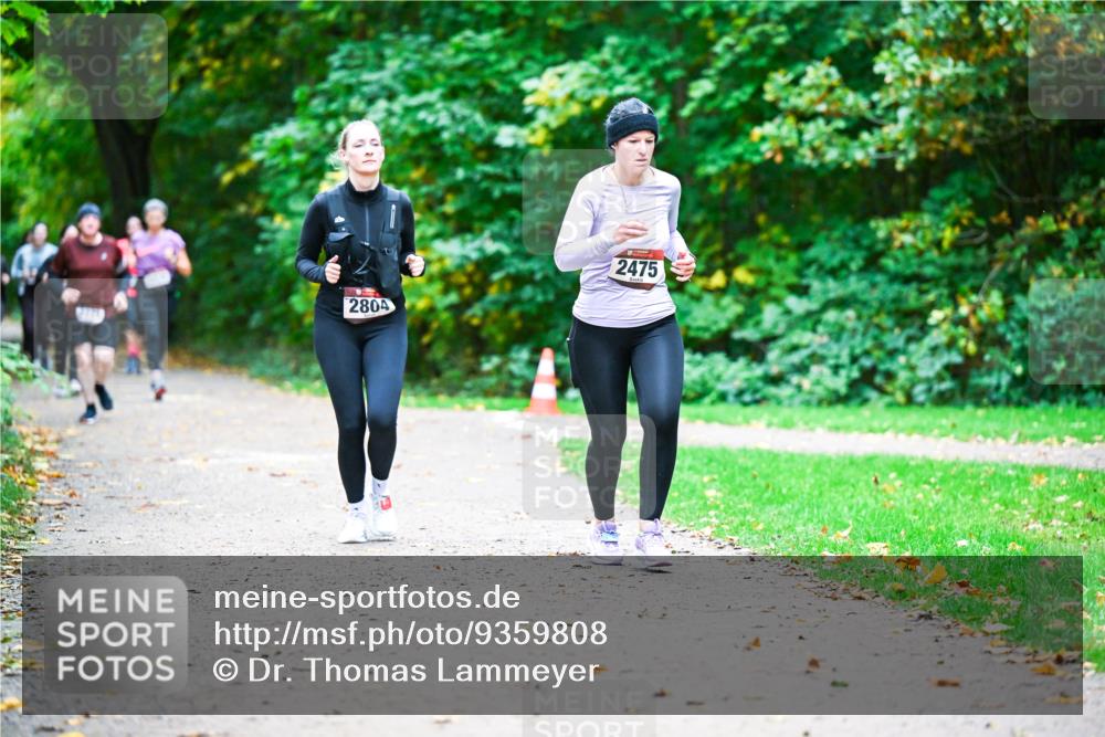 12.10.2025 - Bramfelder Halbmarathon 2025 Dr. Thomas Lammeyer http://msf.ph/oto/9359808 12.10.2025 11:09:35 Laufen 2804, 2475 meine-sportfotos.de