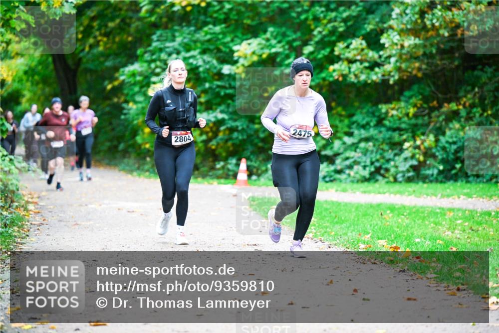 12.10.2025 - Bramfelder Halbmarathon 2025 Dr. Thomas Lammeyer http://msf.ph/oto/9359810 12.10.2025 11:09:36 Laufen 2475, 2804 meine-sportfotos.de